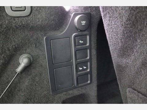 Land Rover Discovery 3.0 Discovery Anniversary Edition SDV6 Auto 4WD 5dr 31