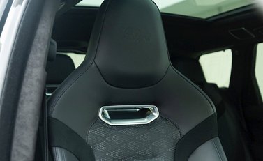 Land Rover Range Rover Sport 5.0 SVR Carbon Edition 12