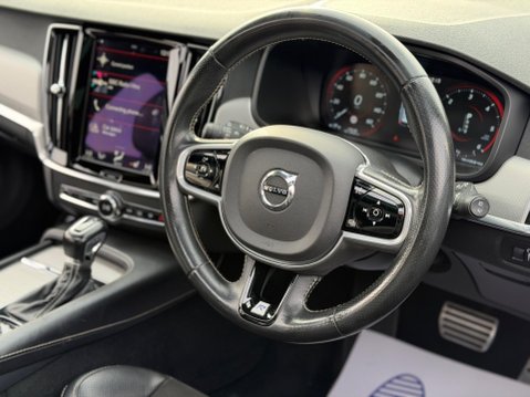 Volvo V90 2.0 D4 R-Design Auto Euro 6 (s/s) 5dr 33