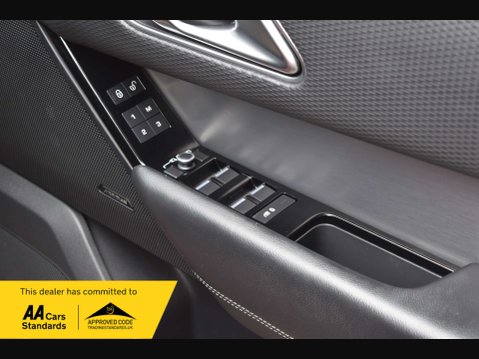 Land Rover Range Rover Velar 2.0 Range Rover Velar R-Dynamic S D240 Auto 4WD 5dr 46
