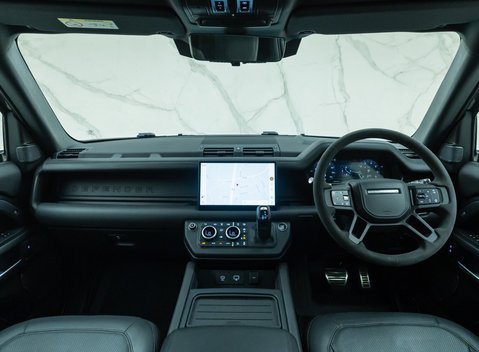 Land Rover Defender 90 V8 P525 URBAN 20