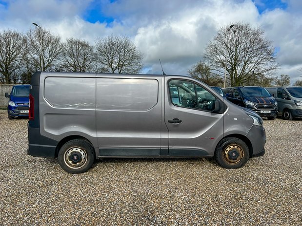 Fiat Talento SWB L1H1 Low Roof Sensors Tow Bar EURO 6 NO VAT 5