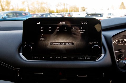 Nissan Qashqai DIG-T N-CONNECTA MHEV 23