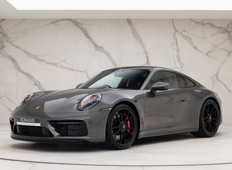Porsche 911 Carrera GTS (992) 6