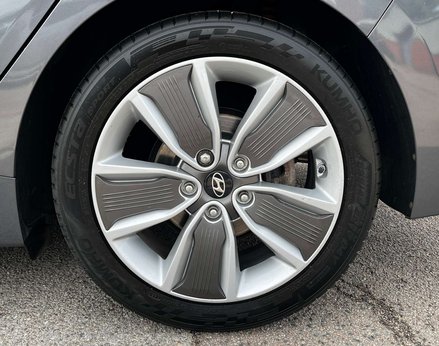 Hyundai IONIQ 1.6 IONIQ Premium SE FHEV Semi-Auto 5dr 13