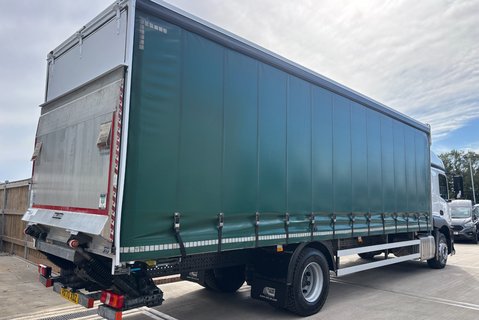 Mercedes-Benz Actros 1824L Streamspace with 8.6m Body & Tail Lift 6