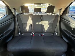 Toyota Yaris 1.5 Yaris Design HEV CVT 5dr 65