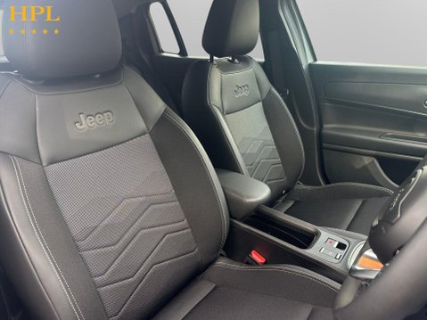 Jeep Avenger 1.2 e-Hybrid Summit SUV 5dr Petrol Hybrid e-DCT Euro 6 (s/s) (100 ps) Air C 22