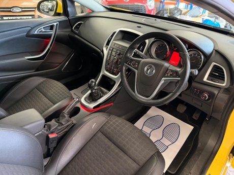 Vauxhall Astra GTC 1.6T 16V SRi Euro 5 3dr 12