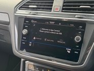 Volkswagen Tiguan R TSI 4MOTION DSG 32