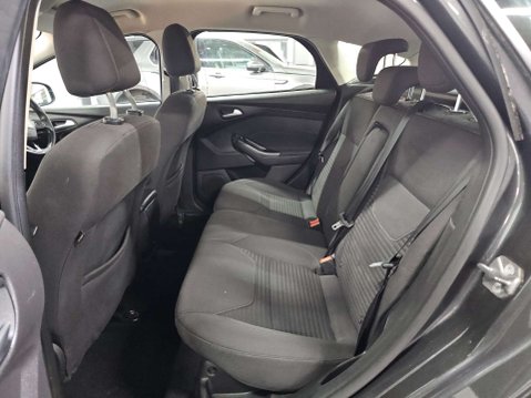 Ford Focus 1.0 Titanium 5dr 17