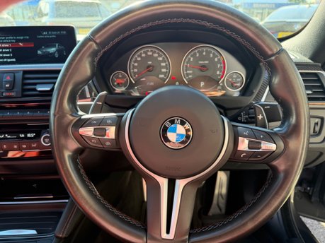 BMW M4 M4 COMPETITION 33