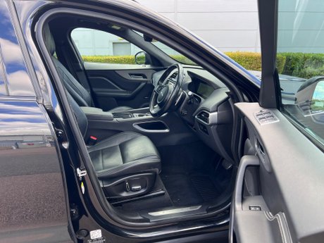 Jaguar F-Pace 2.0 D180 Chequered Flag Auto AWD Euro 6 (s/s) 5dr 13