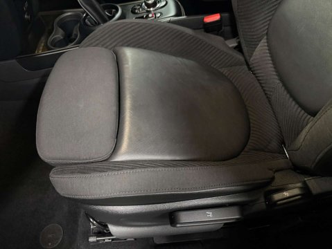 Mini Countryman 1.5 Countryman Cooper Auto 5dr 35