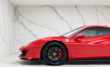 Ferrari 488 Pista 33