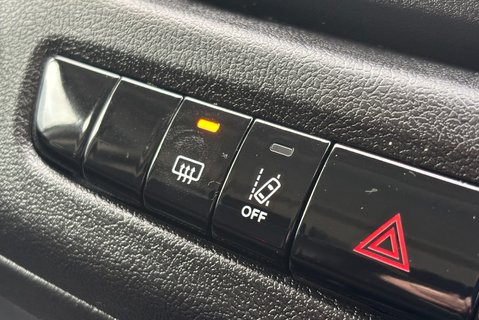 Peugeot Boxer 35 L3H2 Professional 140 ps Panel Van 25