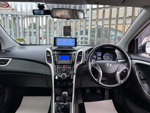 Hyundai i30 CRDI S BLUE DRIVE 29