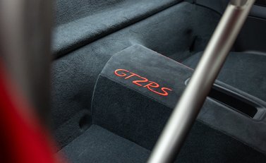 Porsche 911 (991) GT2 RS Weissach 16