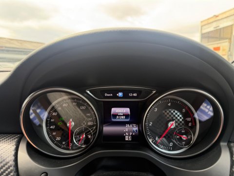 Mercedes-Benz A Class 2.1 A200d AMG Line (Premium Plus) 7G-DCT Euro 6 (s/s) 5dr 37