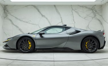 Ferrari SF90 Stradale ASSETTO FIORANO 5