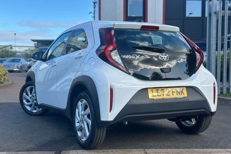 Toyota Aygo X 1.0 VVT-i Pure Hatchback 5dr Petrol x-shift Euro 6 (s/s) (72 ps) 6