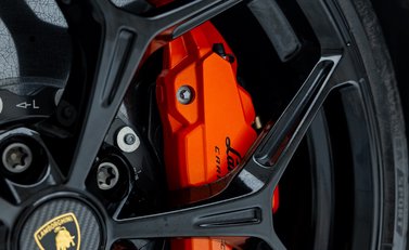 Lamborghini Revuelto 37