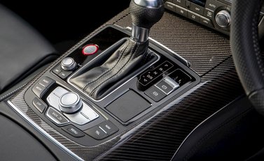 Audi RS6 Avant Performance 20