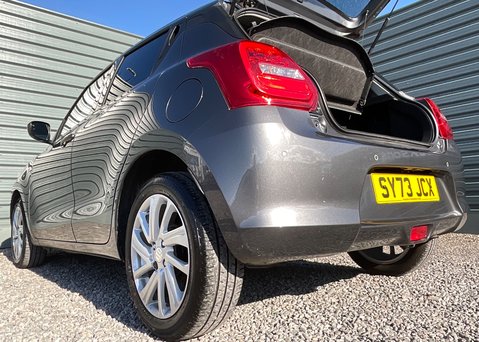 Suzuki Swift SZ-T DUALJET MHEV 13