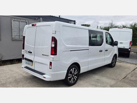 Renault Trafic EXTRA SPORT LL30 L2 H1 DCIV CREW VAN 2.0 DCI 150ps EU6 2