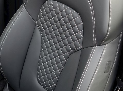 Audi R8 V10 Spyder 4