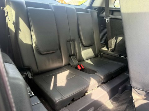 Land Rover Discovery Sport 2.0 Discovery Sport Black HSE SD4 Auto 4WD 5dr 28