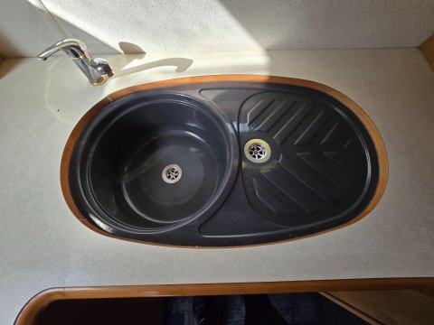 Auto-Trail Chieftain Motor Home 60