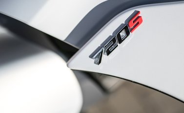 McLaren 720S Performance 29