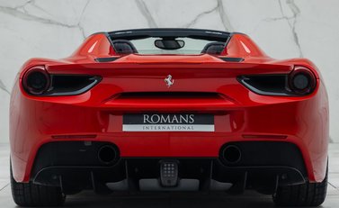 Ferrari 488 SPIDER 11