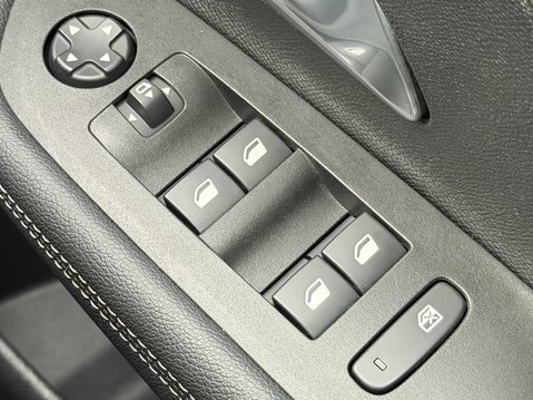 Vauxhall Mokka 100kW Ultimate 50kWh 5dr Auto 32