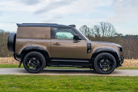 Land Rover Defender D250 X-Dynamic SE HardTop Obsidian WildTrak 3