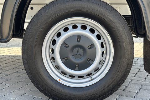 Mercedes-Benz Sprinter 315 Cdi Progressive Luton with Tail Lift 29