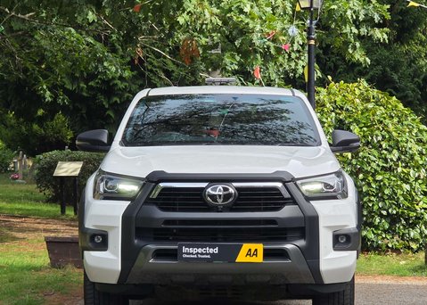 Toyota Hilux 2.8 HI-Luxury Invincible X D-4D 4WD Double Cab Auto 4WD 5dr 57