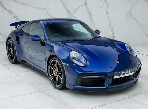 Porsche 911 Turbo S (992) 8