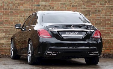 Mercedes-Benz C Class C63 Saloon 3