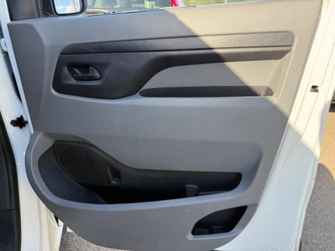 Vauxhall Vivaro 1.5 Turbo D 2900 Dynamic L1 H1 Euro 6 (s/s) 6dr 15