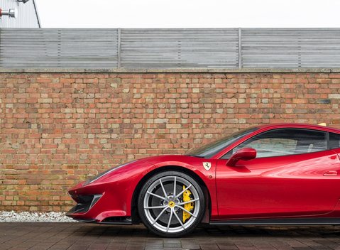 Ferrari 488 Pista 31