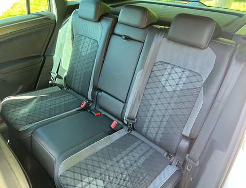 Volkswagen Tiguan 1.5 Tiguan R-Line TSi Semi-Auto 5dr 47