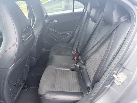 Mercedes-Benz A Class A 200 D AMG LINE PREMIUM 13