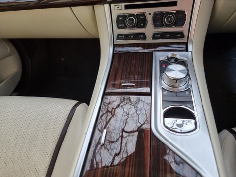 Jaguar XF D PORTFOLIO 46