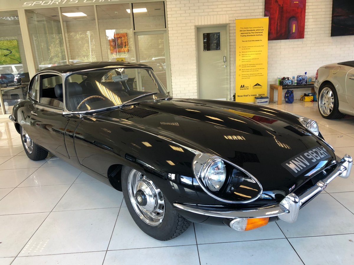 Jaguar E-Type listing photo