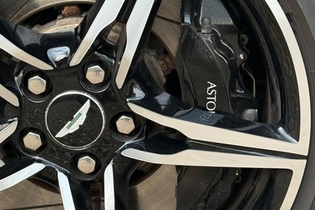 Aston Martin Vantage S V8 ROADSTER 32