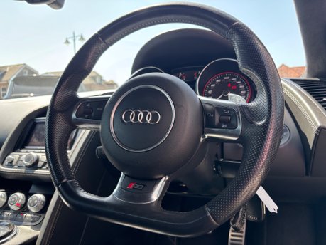 Audi R8 .2 FSI V10 Coupe 2dr Petrol S Tronic quattro Euro 5 (525 ps) 26