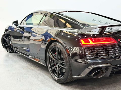 Audi R8 5.2 FSI V10 Performance Coupe 2dr Petrol S Tronic quattro Euro 6 (s/s) (620 24