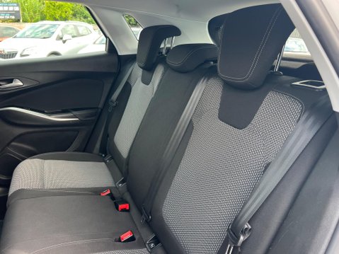 Vauxhall Grandland X 1.2 Turbo SE Euro 6 (s/s) 5dr 29